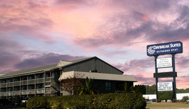 Daybreak Suites Extended Stay ドーサン エクステリア 写真